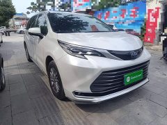 Toyota Sienna 2021 2.5L Hybrid Luxury - ფოტო 4