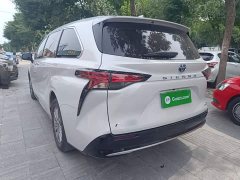 Toyota Sienna 2021 2.5L Hybrid Luxury - ფოტო 5