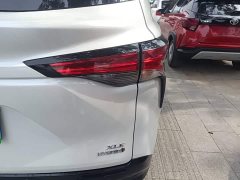Toyota Sienna 2021 2.5L Hybrid Luxury - ფოტო 8