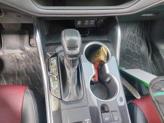 Toyota Crown Venza 2.5L HEV AWD Premier - ფოტო 10