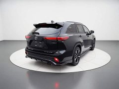 Toyota Crown Venza 2.5L HEV AWD Premier - ფოტო 5
