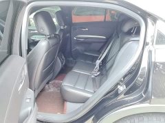 Cadillac XT4 28T FWD Luxury - ფოტო 17