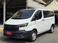 Ford Transit Custom 2.0T Petrol Manual Multi-Purpose Commercial Vehicle Short Wheelbase Low Roof 5/6 Seater - ფოტო 1