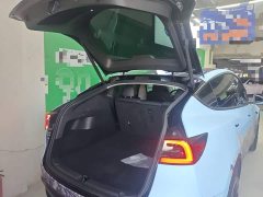 Tesla Model Y 2022 Facelift Rear-Wheel Drive - ფოტო 15
