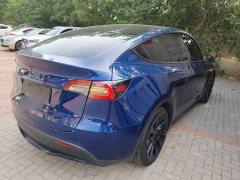 Tesla Model Y Long Range All-Wheel Drive - ფოტო 7