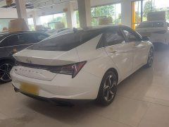 Hyundai Elantra 2022 1.5L CVT Luxury - ფოტო 10