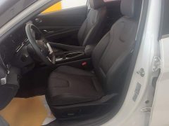 Hyundai Elantra 2022 1.5L CVT Luxury - ფოტო 13