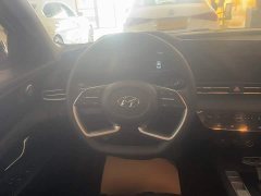 Hyundai Elantra 2022 1.5L CVT Luxury - ფოტო 4
