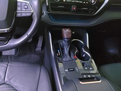 Toyota Crown Venza 2023 2.5L HEV AWD Luxury - ფოტო 14