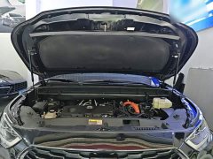Toyota Crown Venza 2023 2.5L HEV AWD Luxury - ფოტო 20