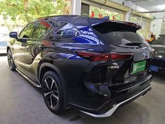 Toyota Crown Venza 2023 2.5L HEV AWD Luxury - ფოტო 5