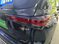 Toyota Crown Venza 2023 2.5L HEV AWD Luxury - ფოტო 8