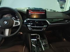 BMW 5 Series Facelift 530Li Premier M Sport Package - ფოტო 13