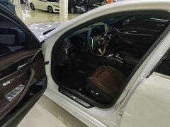 BMW 5 Series Facelift 530Li Premier M Sport Package - ფოტო 16