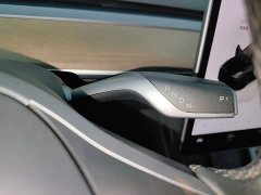 Tesla Model Y Rear-Wheel Drive - ფოტო 14