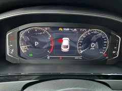 Volkswagen CC 380TSI Eye-Catching Popular Edition - фото 8