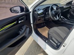 SAIC MG i5 1.5L CVT Platinum Edition - ფოტო 18