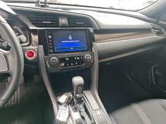 Honda Civic 2021 Hatchback 220 Turbo CVT Sharp Control - ფოტო 10