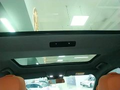 Li Auto L8 Pro - ფოტო 18