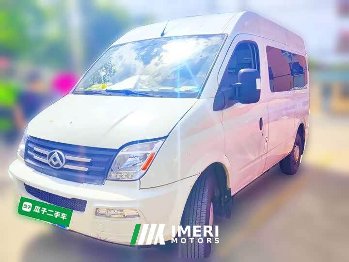 New Journey Xintu V80 2.0T Manual Classic Aoyun Tong Short Wheelbase Mid-roof 5/6 Seater