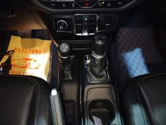 Jeep Wrangler 2.0T Sahara Four-Door - photo 14