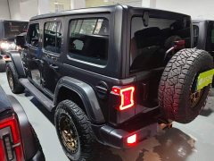 Jeep Wrangler 2.0T Sahara Four-Door - photo 5
