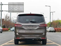 Buick GL8 Land Executive Cabin 652T Luxury - ფოტო 11