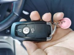 Ford Focus Hatchback EcoBoost 180 Automatic ST Line - ფოტო 12