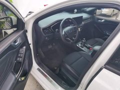 Ford Focus Hatchback EcoBoost 180 Automatic ST Line - ფოტო 14