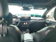 Ford Focus Hatchback EcoBoost 180 Automatic ST Line - ფოტო 9