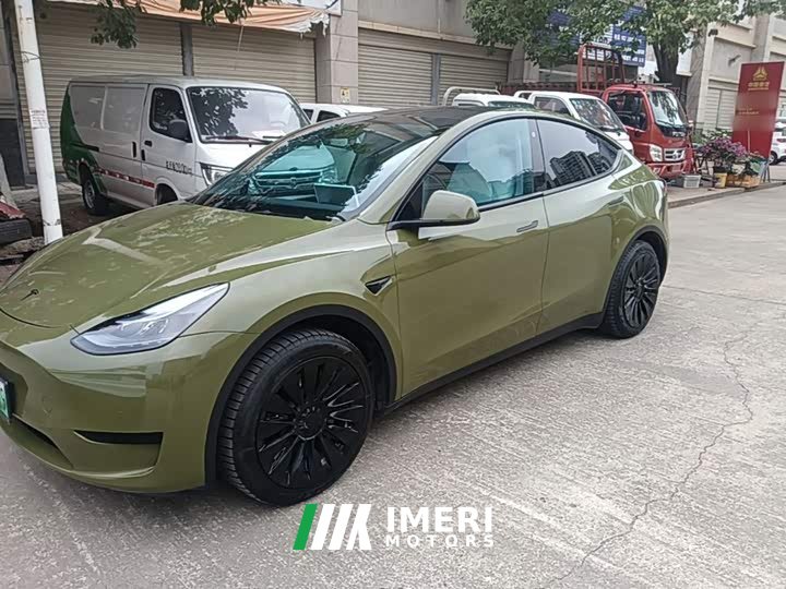 Tesla Model Y Facelift Rear-Wheel Drive