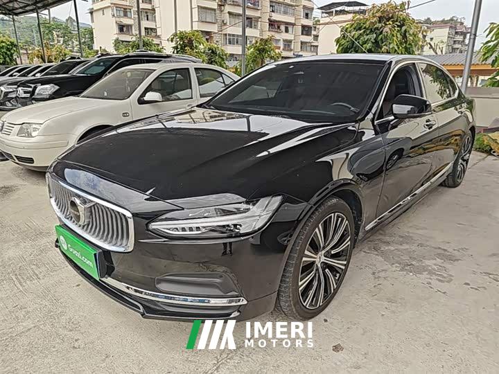Volvo S90 B5 Smart Luxury Edition
