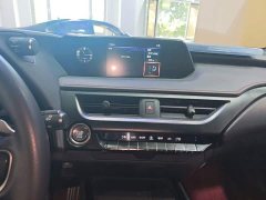 Lexus UX 2020 Facelift 200 F SPORT - ფოტო 13