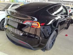 Tesla Model Y Rear-Wheel Drive - ფოტო 7