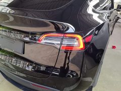 Tesla Model Y Rear-Wheel Drive - ფოტო 8