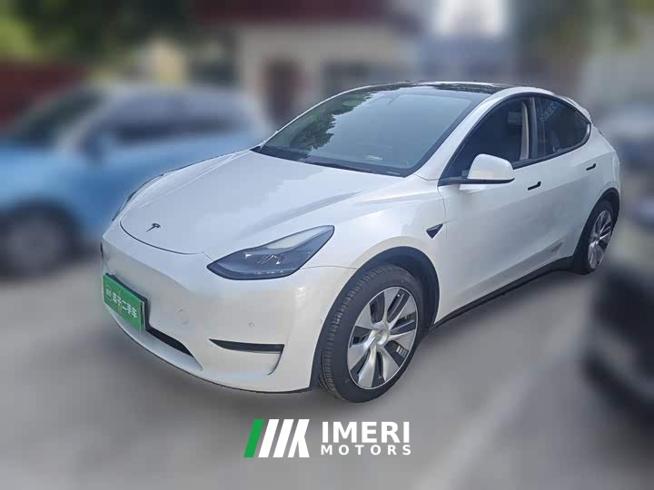 Tesla Model Y Standard Range RWD
