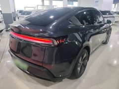 Tesla Model Y Rear-Wheel Drive - ფოტო 7