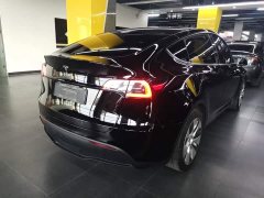 Tesla Model Y Rear-Wheel Drive - ფოტო 7