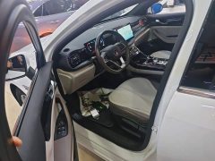 BYD Qin PLUS Glory Edition DM-i 55KM Leading - ფოტო 16