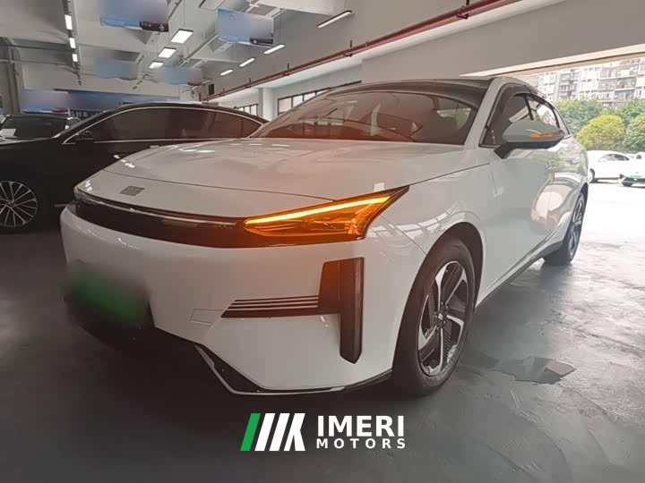 Geely Galaxy L6 125km PLUS Longteng Edition