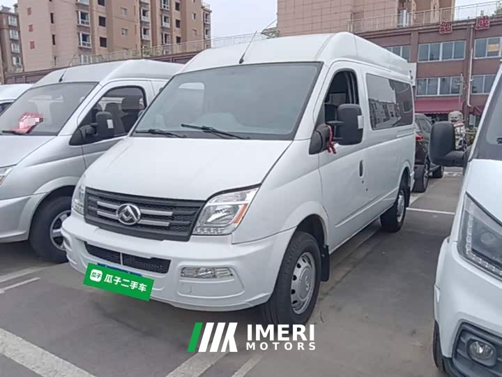 New Journey Xintu V80 2.0T Manual Classic Aoyun Tong Short Wheelbase Mid-roof 5/6 Seater
