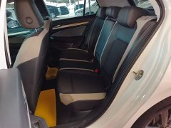 Volkswagen Golf 2024 280TSI DSG Pro 50th Anniversary Legend Edition - ფოტო 17