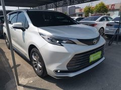 Toyota Sienna 2.5L Hybrid AWD Premium - ფოტო 4