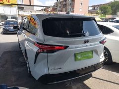 Toyota Sienna 2.5L Hybrid AWD Premium - ფოტო 5