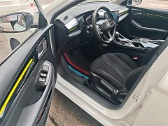 SAIC MG i5 2021 1.5L CVT Platinum Edition - ფოტო 14