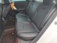 Hyundai Elantra 2022 1.5L CVT Luxury - ფოტო 17