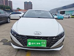 Hyundai Elantra 2022 1.5L CVT Luxury - ფოტო 3