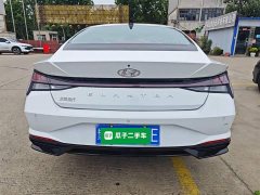 Hyundai Elantra 2022 1.5L CVT Luxury - ფოტო 6