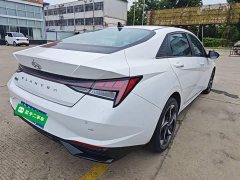 Hyundai Elantra 2022 1.5L CVT Luxury - ფოტო 7