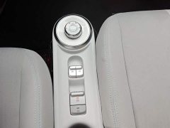 Wuling Air EV Qingkong Four-Seater Standard Edition - ფოტო 14